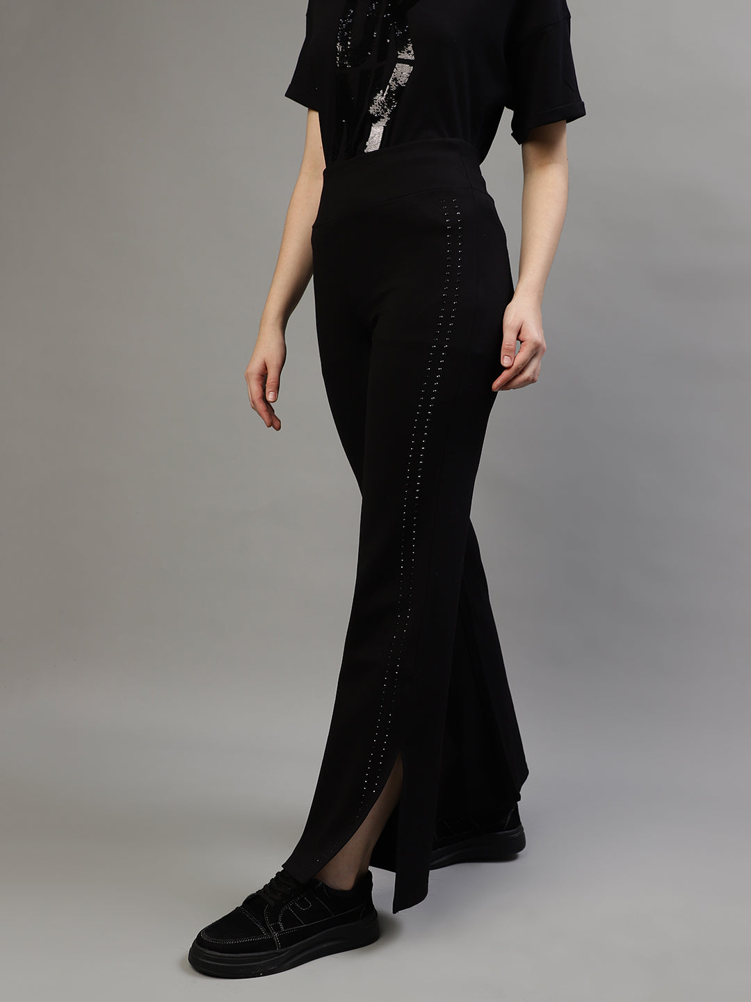 Dkny Women Black Solid Regular Fit Trousers