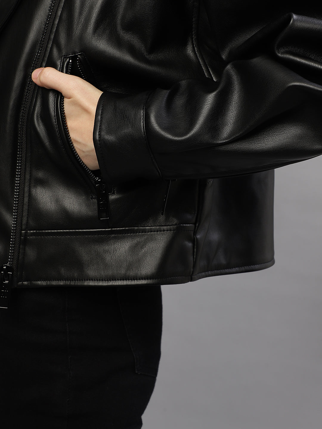 Dkny Women Solid Collar Neck Full Sleeves Jacket