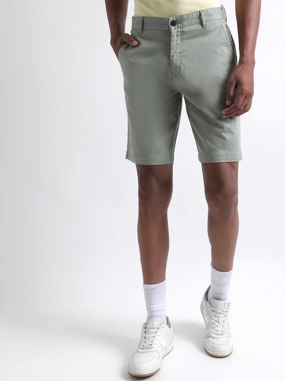 Iconic Men Mint Solid Regular Fit Shorts