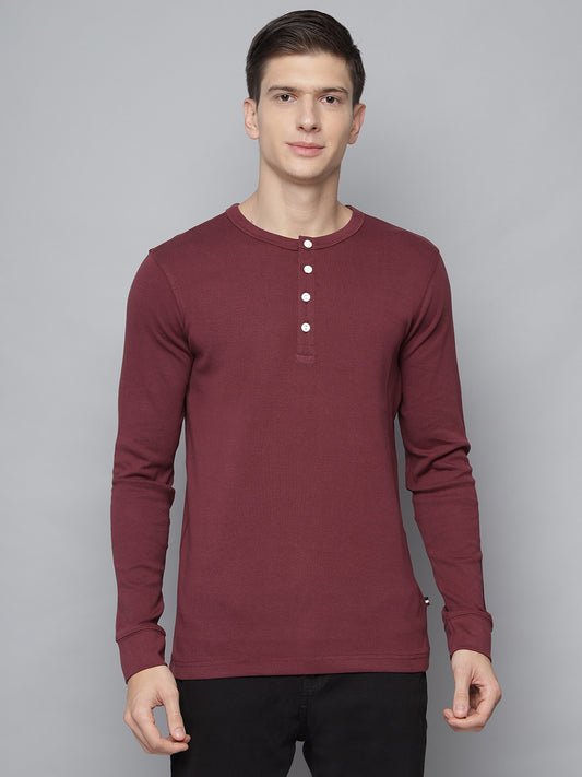 Lindbergh Men Maroon Solid Round Neck TShirt