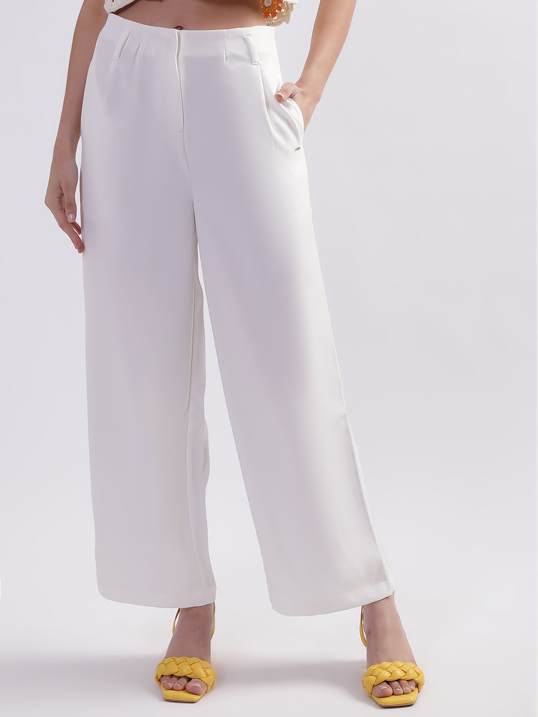 Elle Women White Solid Regular Fit Trouser