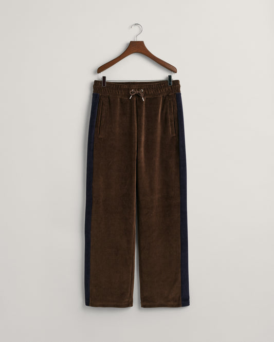 Gant Men Brown Solid Relaxed Fit Sweatpant