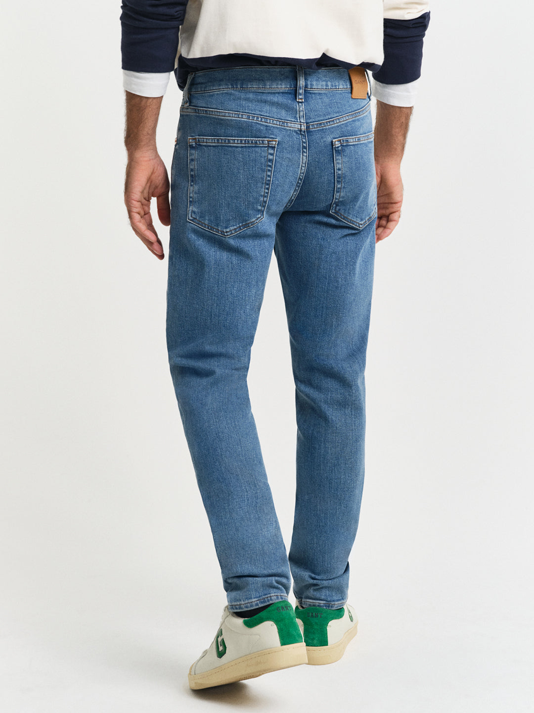 Gant Men Blue Slim Fit Solid Jeans
