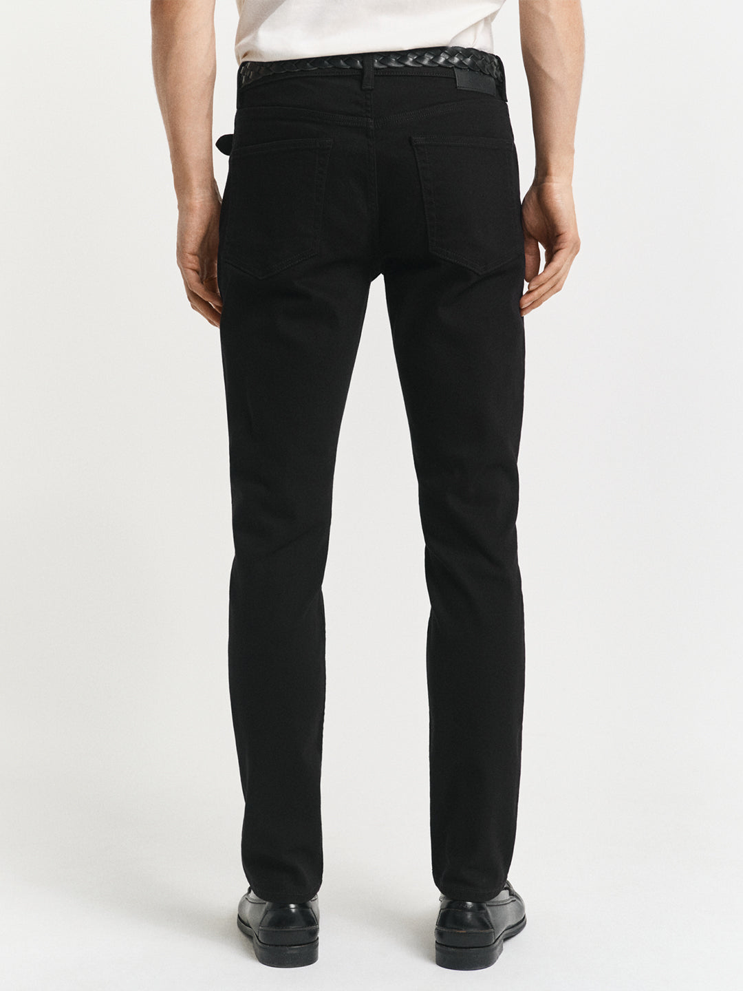 Gant Men Black Slim Fit Solid Jeans