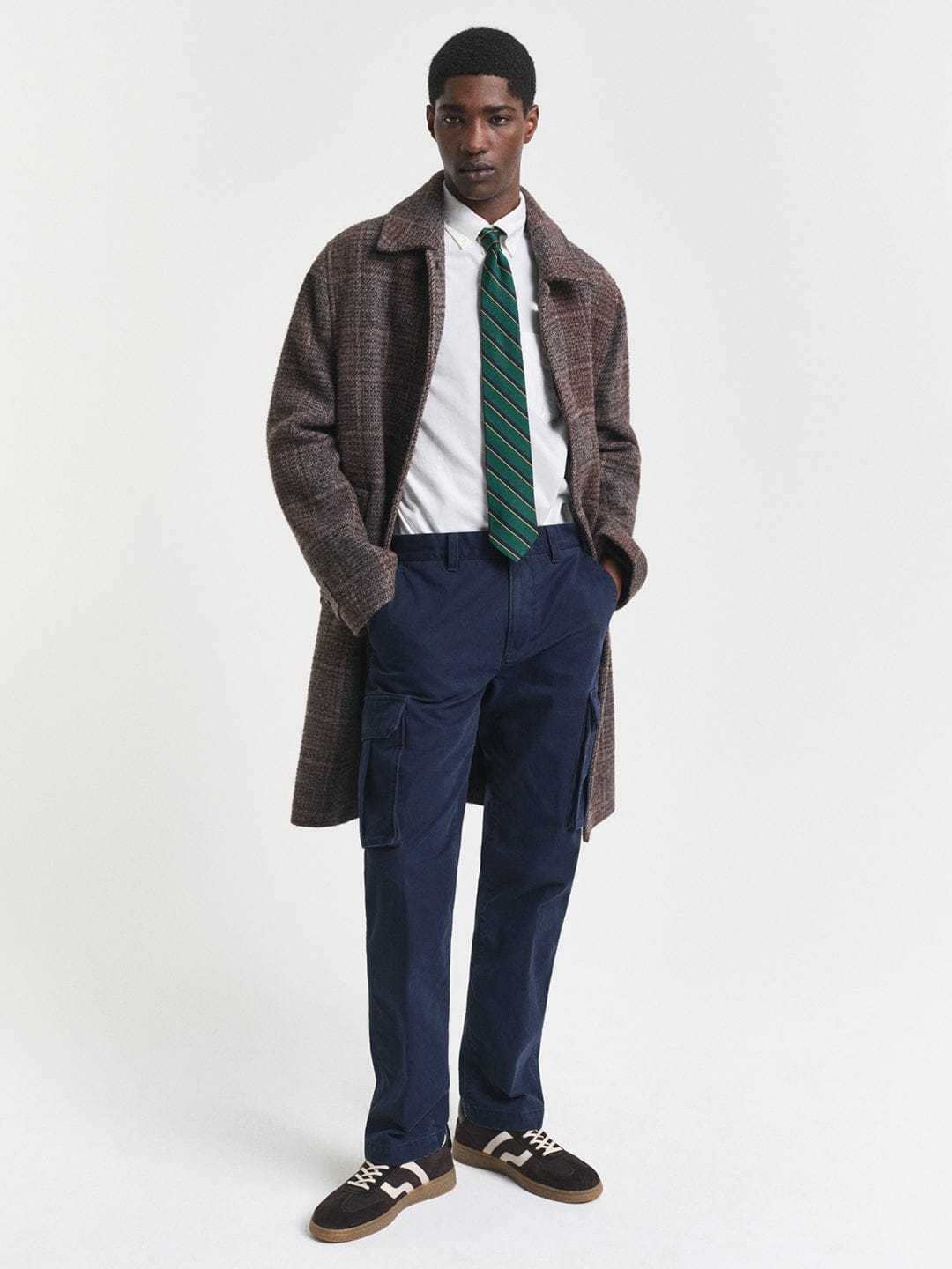 Gant Men Blue Regular Fit Solid Trouser