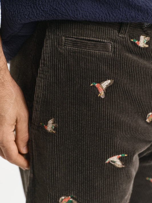 Gant Men Green Straight Fit Solid Trouser