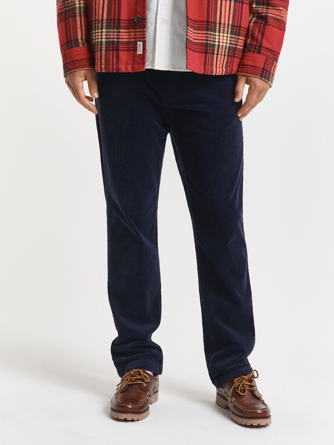 Gant Men Blue Regular Fit Solid Trouser