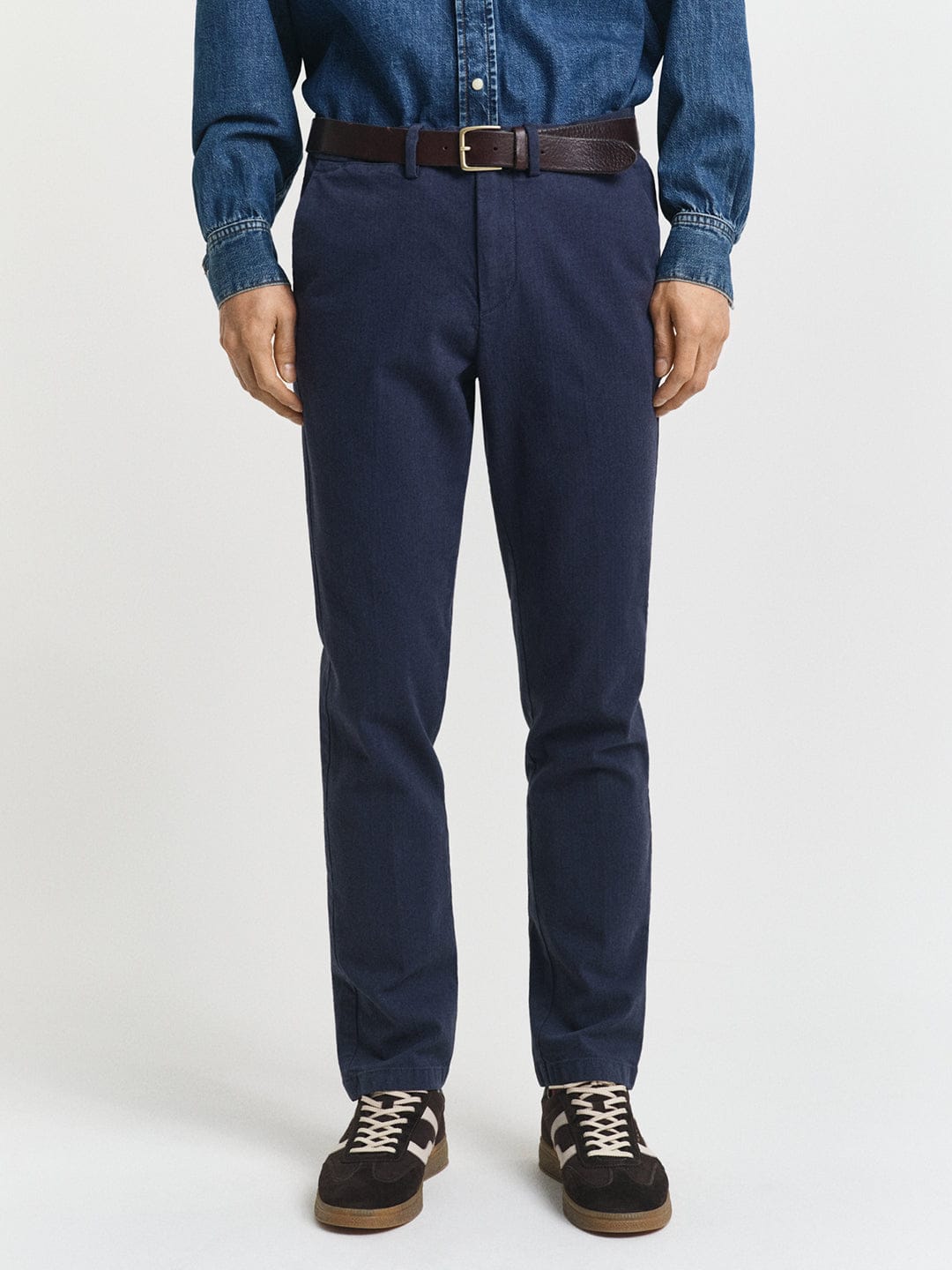 Gant Men Blue Slim Fit Solid Trouser