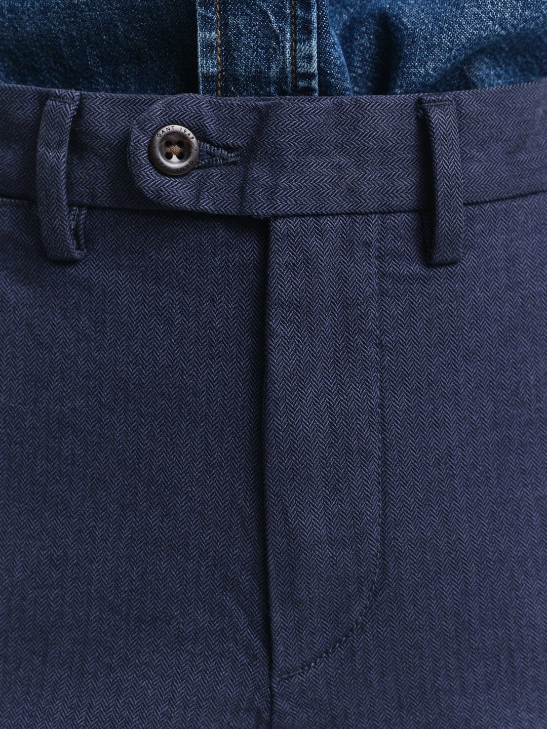 Gant Men Blue Slim Fit Solid Trouser