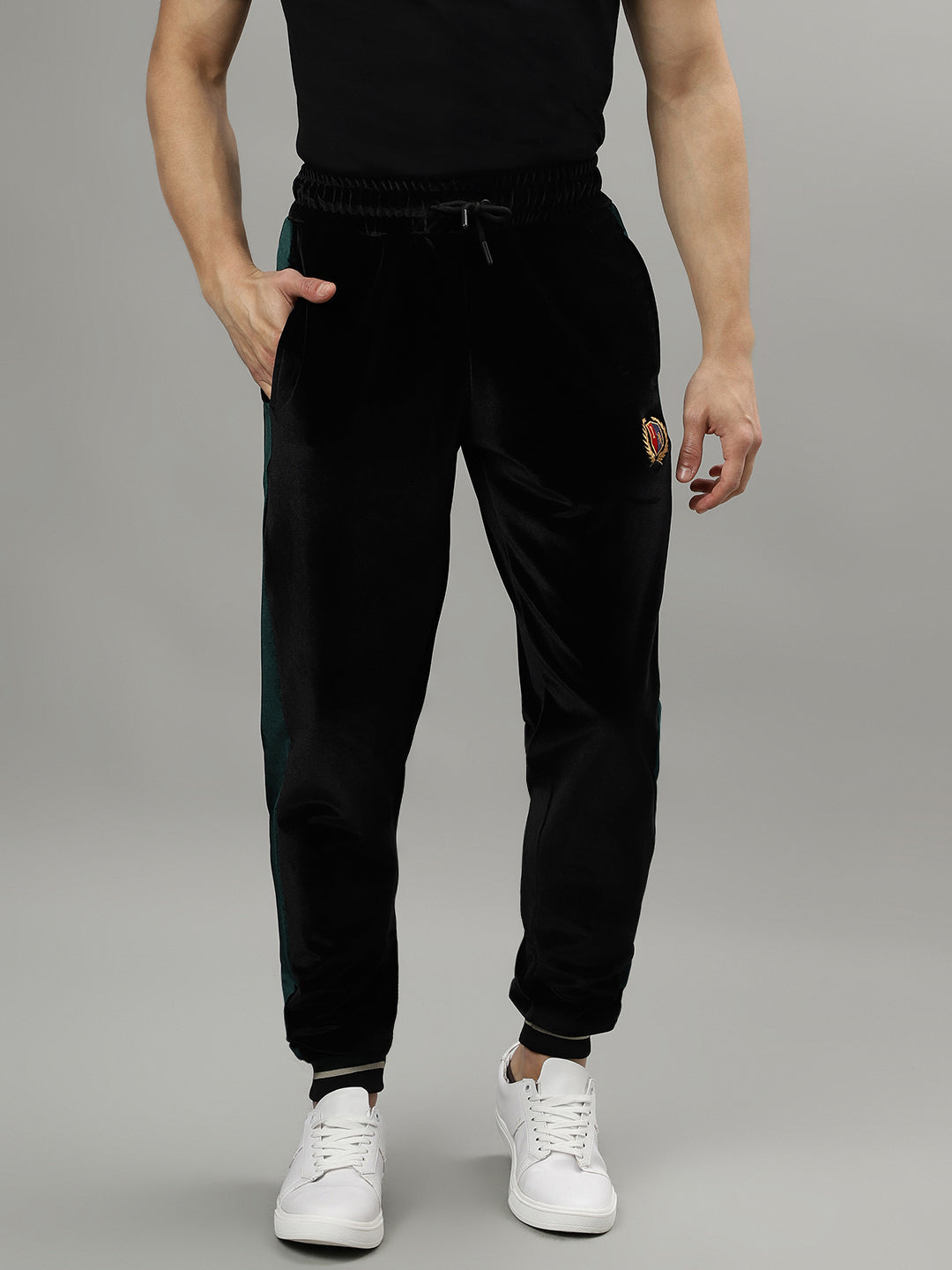 Iconic Men Black Solid Regular Fit Mid-Rise Track Pants