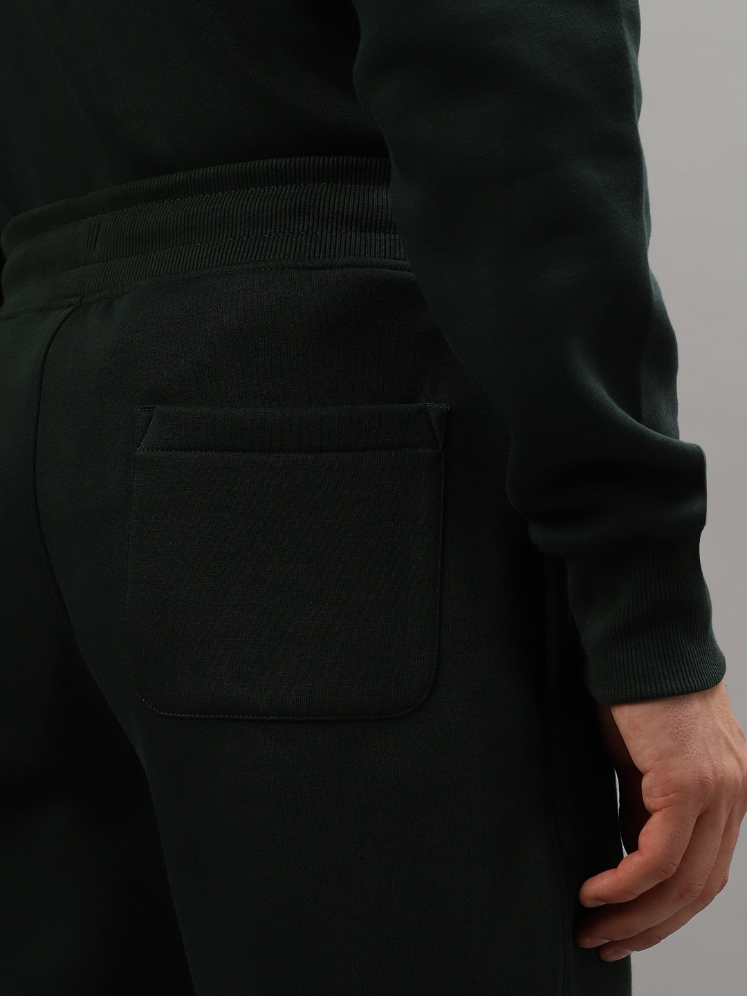 Iconic Men Green Solid Regular Fit Mid-Rise Track Pants