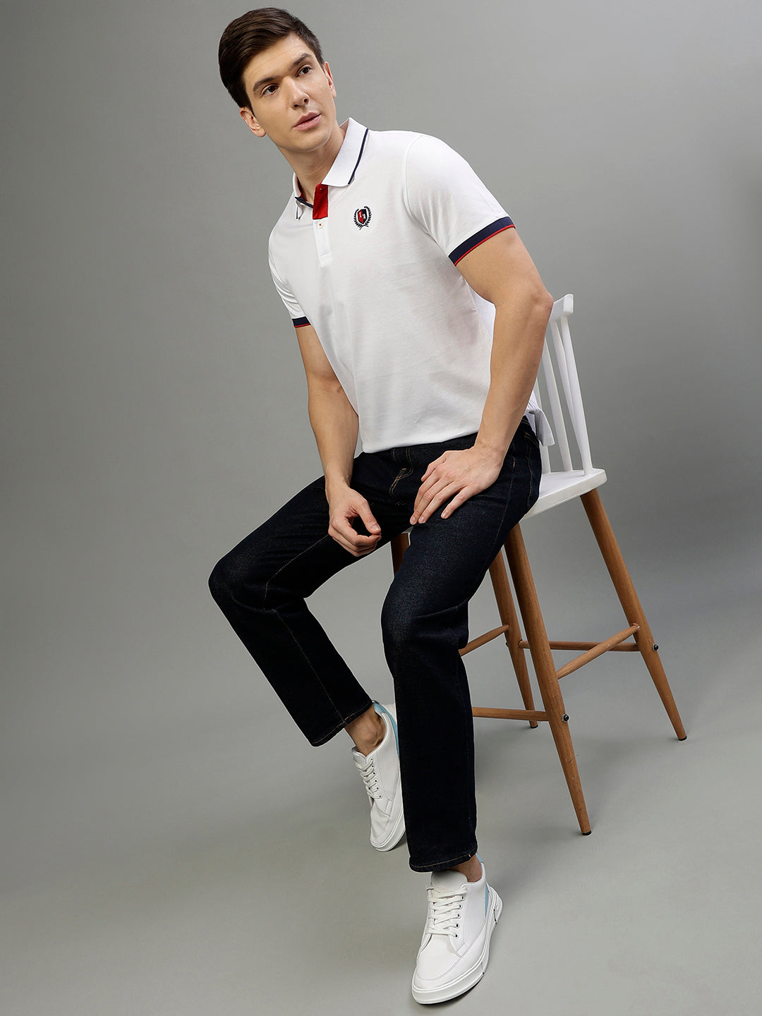 Iconic Men White Solid Polo Collar Short Sleeves Tshirt
