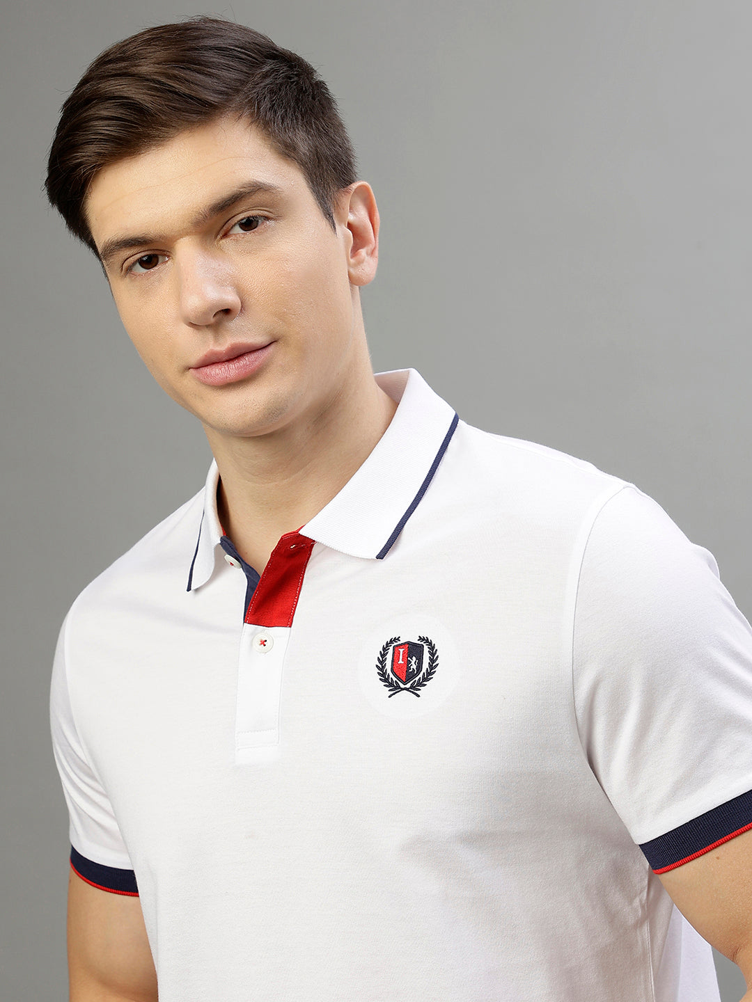 Iconic Men White Solid Polo Collar Short Sleeves Tshirt