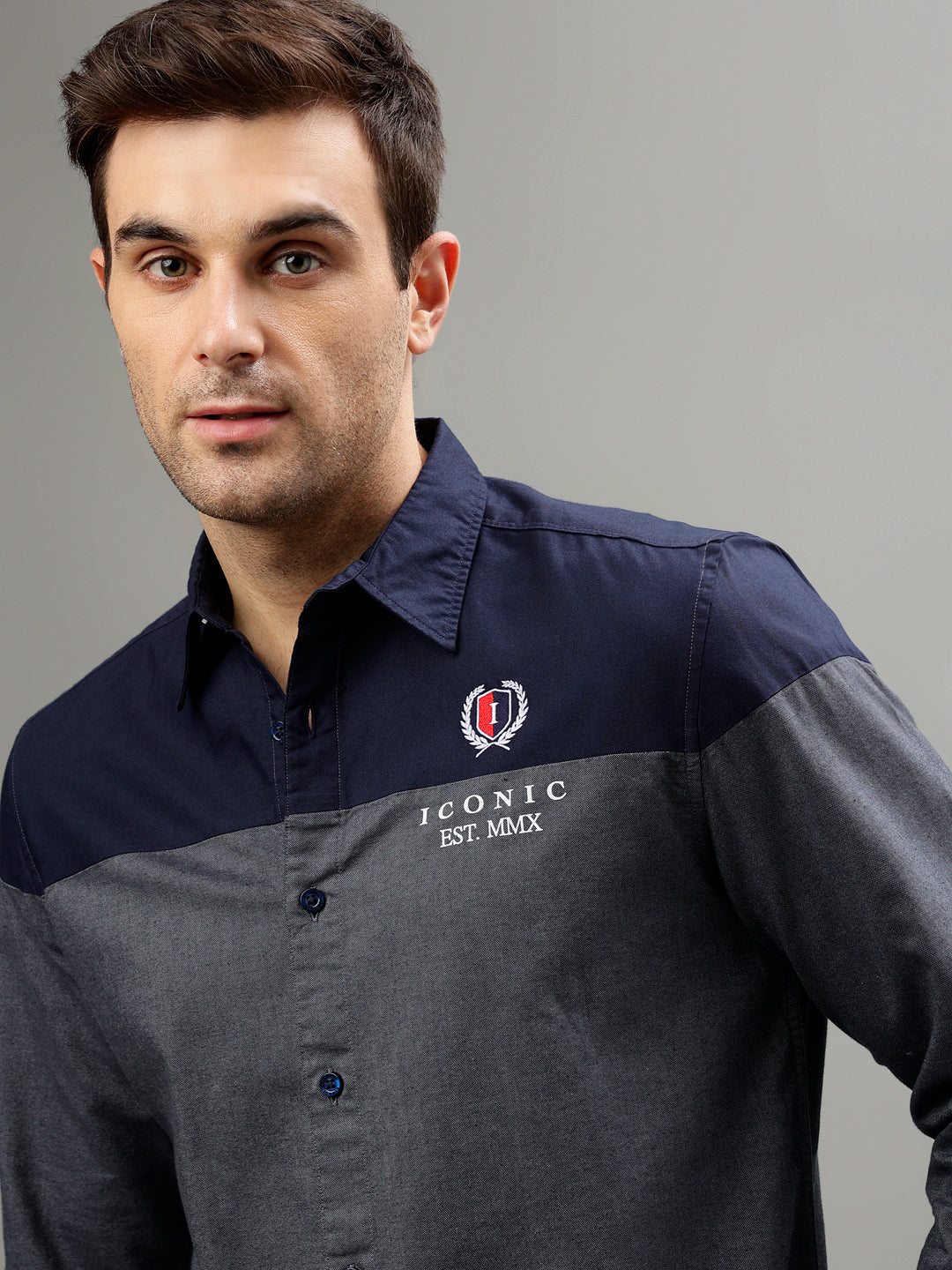 Iconic Men Blue Colorblocked Spread Collar Full Sleeves Shirt