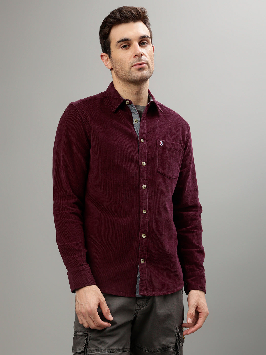 Iconic Men Wine Solid Spread Collar Full Sleeves Shirt