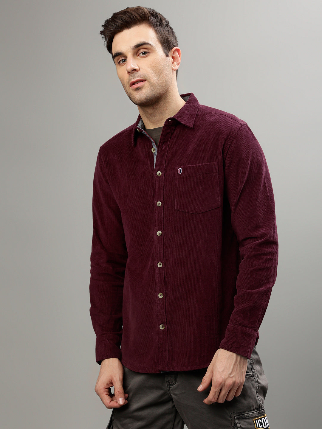 Iconic Men Wine Solid Spread Collar Full Sleeves Shirt
