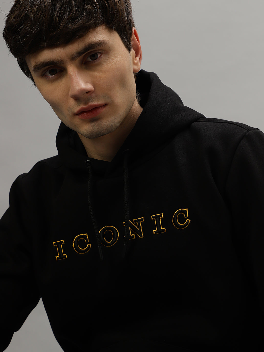 Iconic Men Black Solid Round Neck Full Sleeves Sweatshirt