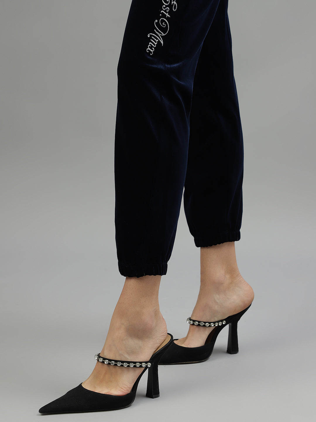 Iconic Women Navy Blue Solid Regular Fit Mid-Rise Track Pants