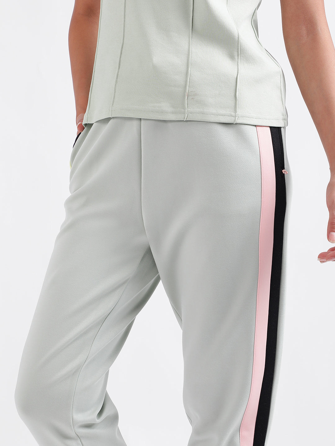 Iconic Women Green Solid Relaxed Fit Mid-Rise Track Pants