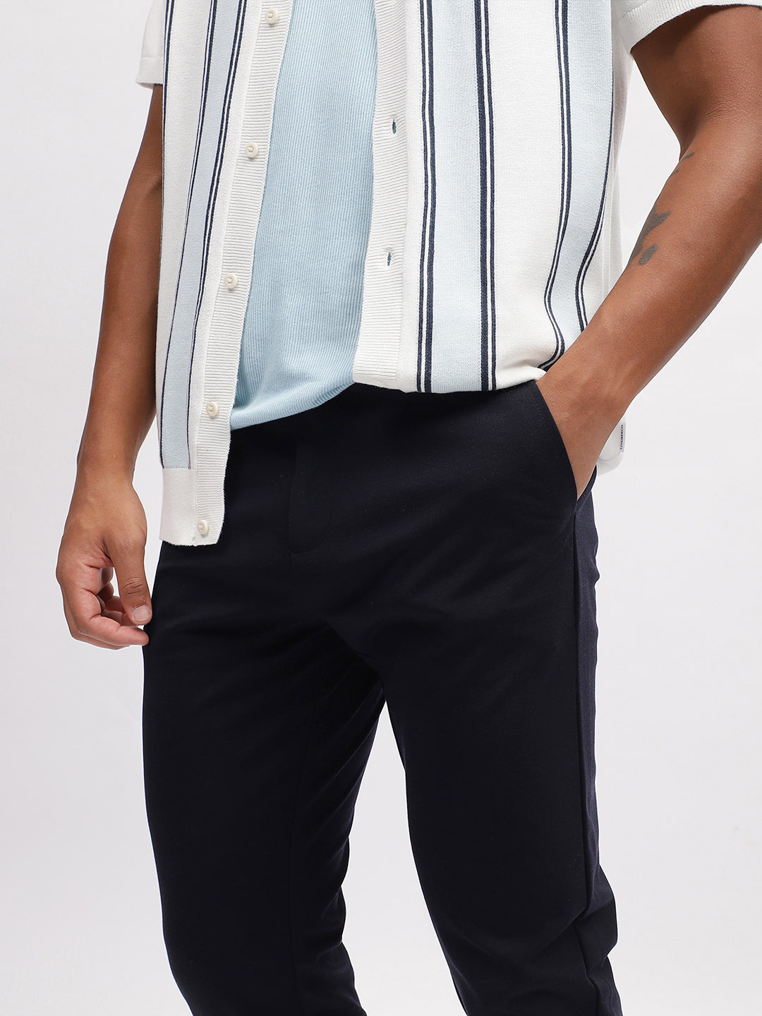 Lindbergh Men Navy Blue Solid Slim Fit Trouser