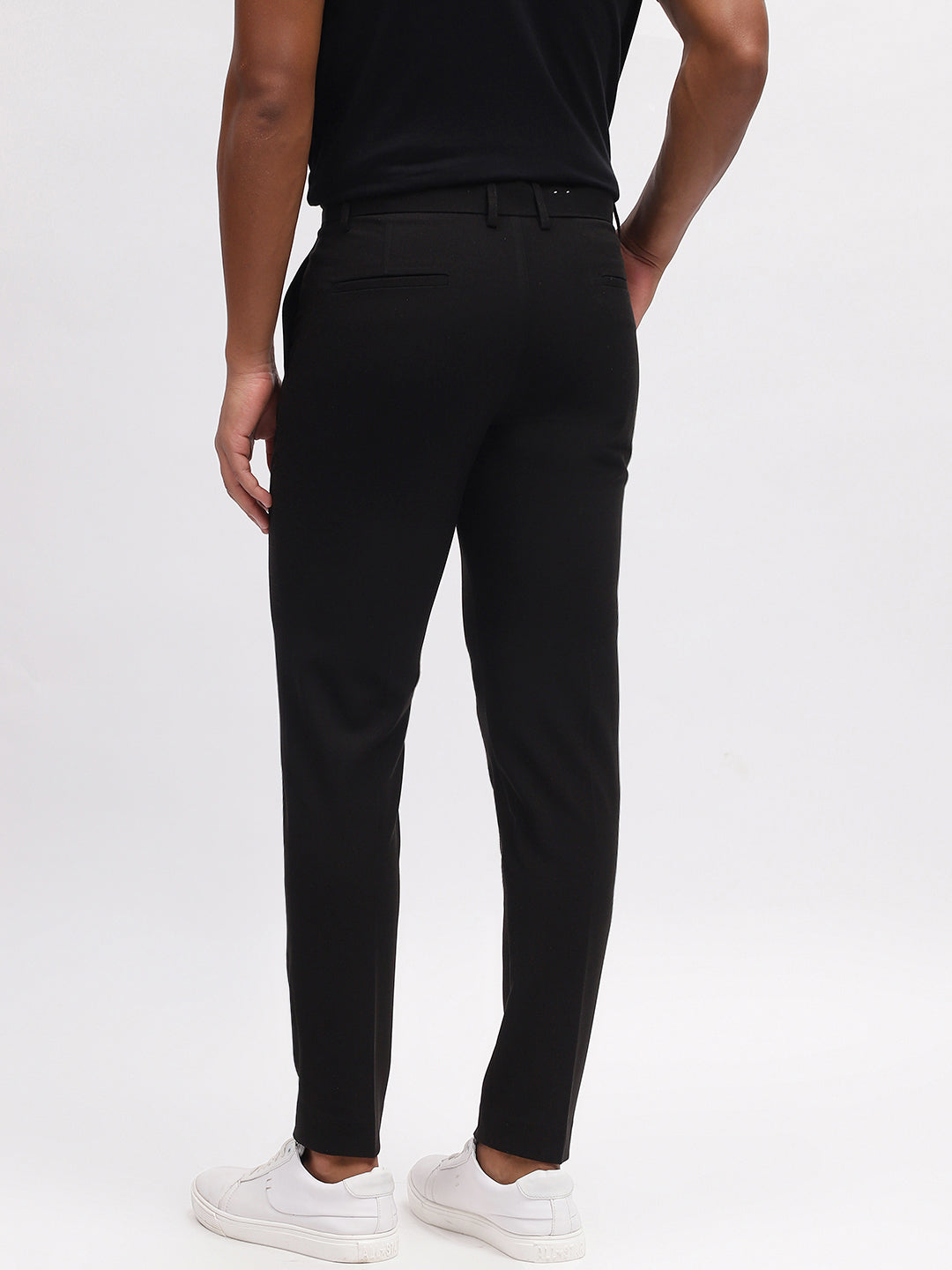 Lindbergh Men Black Solid Slim Fit Trouser