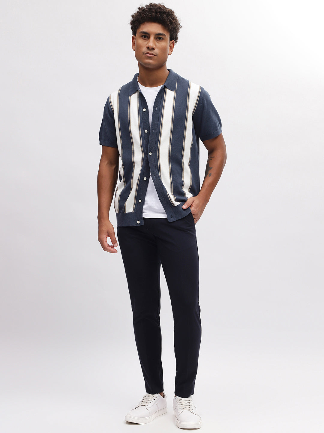 Lindbergh Men Navy Blue Solid Slim Fit Trouser