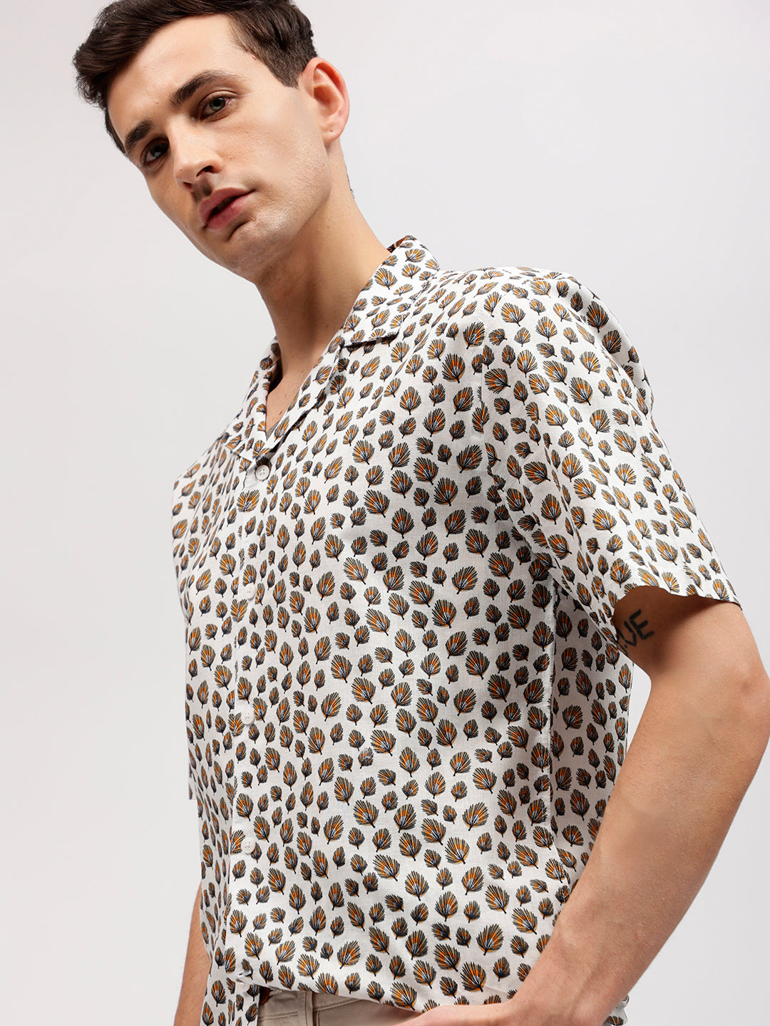 Lindbergh Men White Printed Resort Collar Short Sleeves Shirt