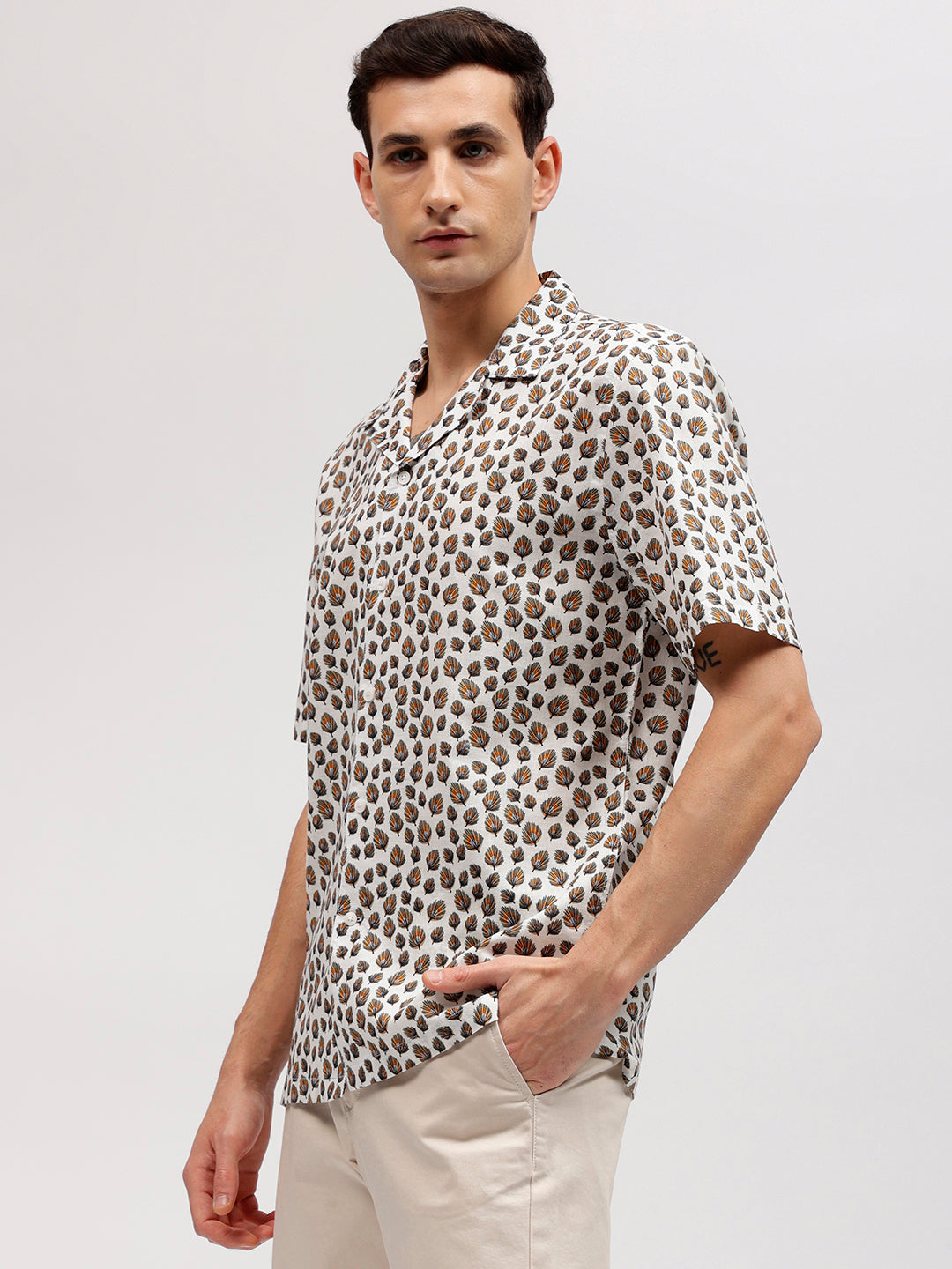 Lindbergh Men White Printed Resort Collar Short Sleeves Shirt