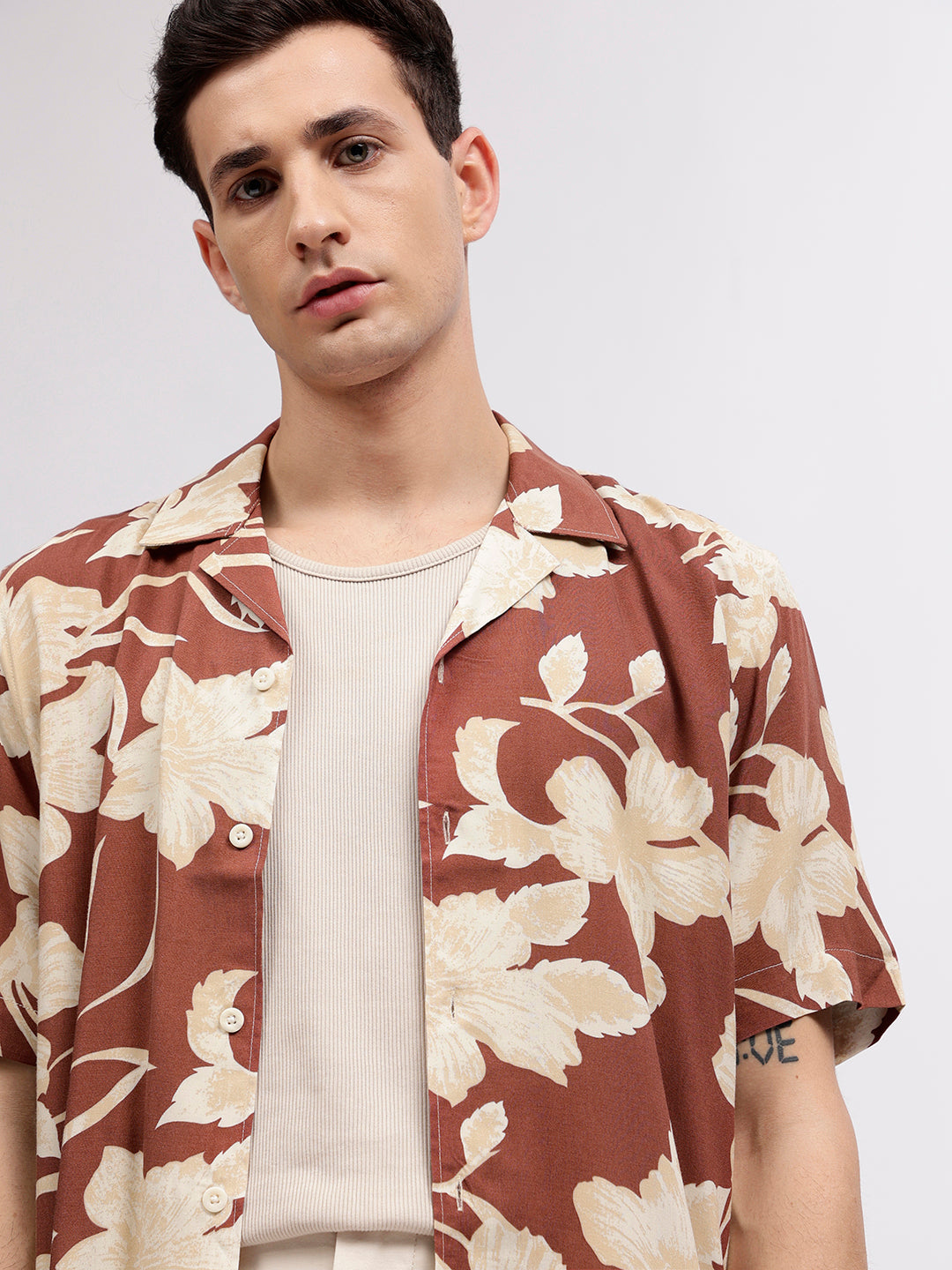 Lindbergh Men Red Floral Print Resort Collar Short Sleeves Shirt