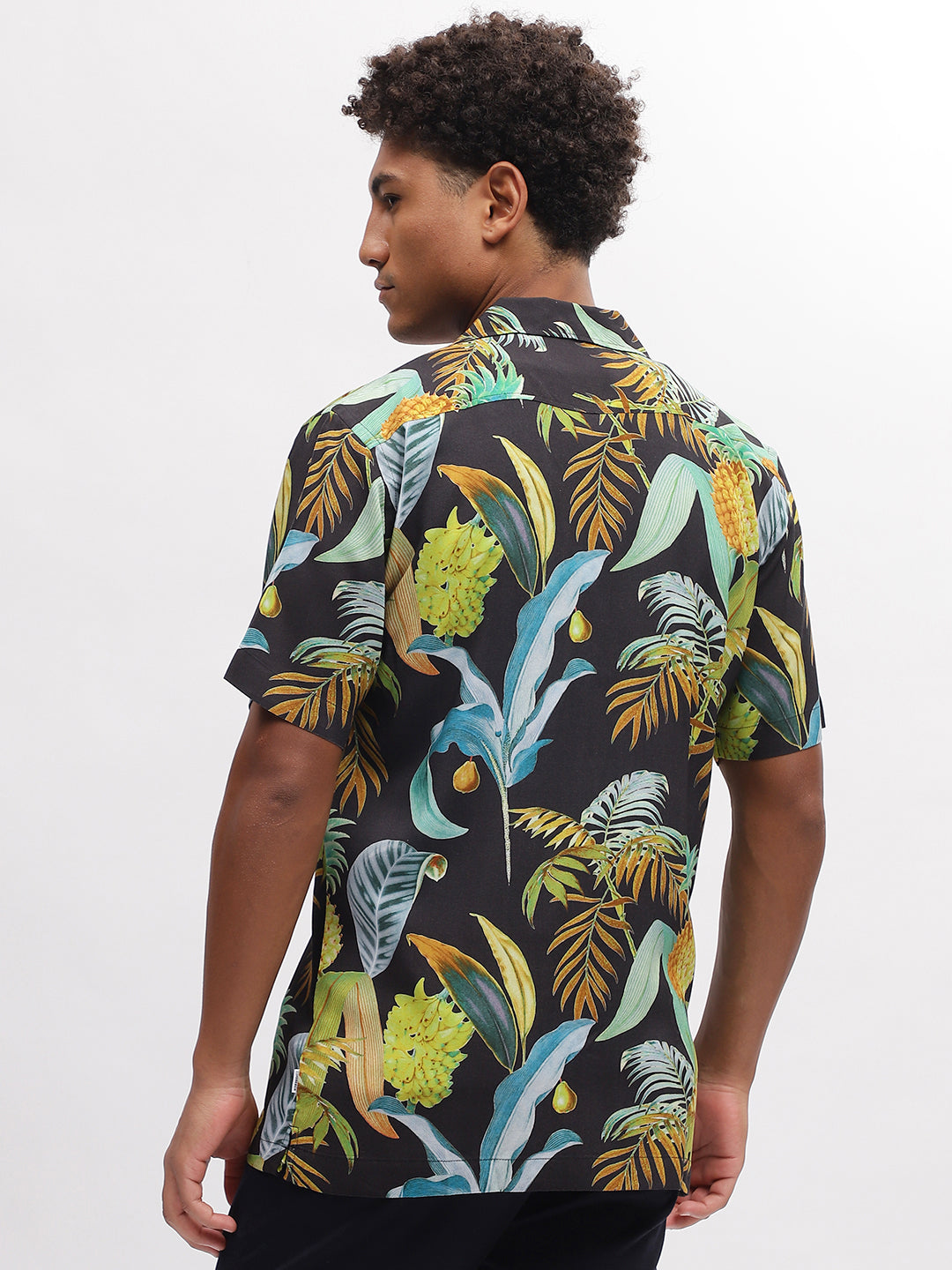 Lindbergh Men Multi Printed Resort Collar Short Sleeves Shirt