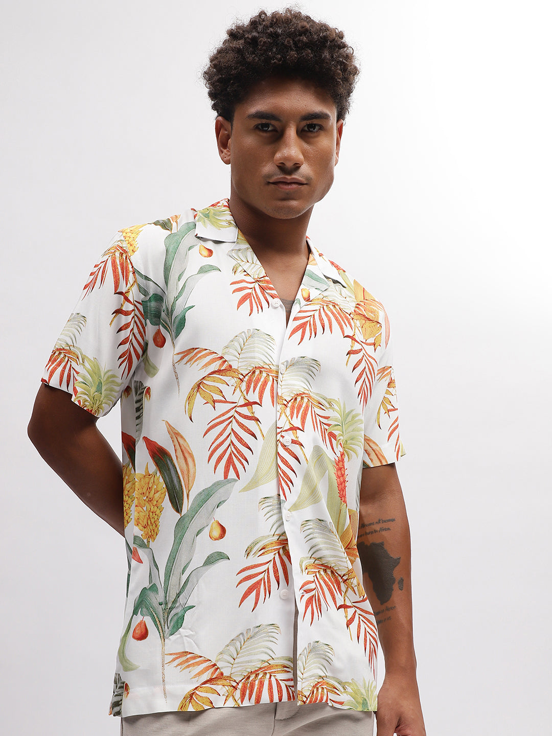 Lindbergh Men White Printed Resort Collar Short Sleeves Shirt