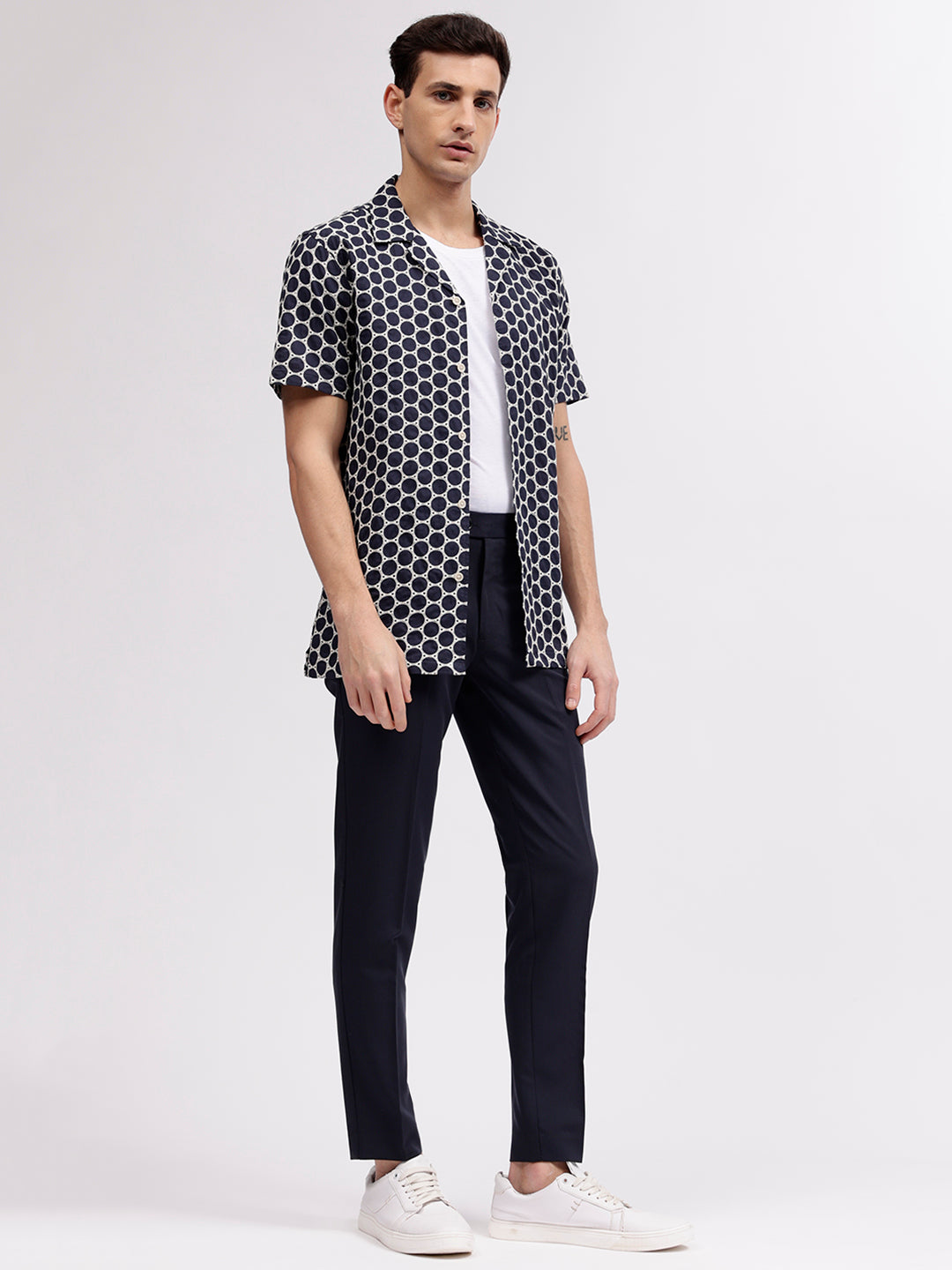 Lindbergh Men Blue Embroidered Resort Collar Short Sleeves Shirt