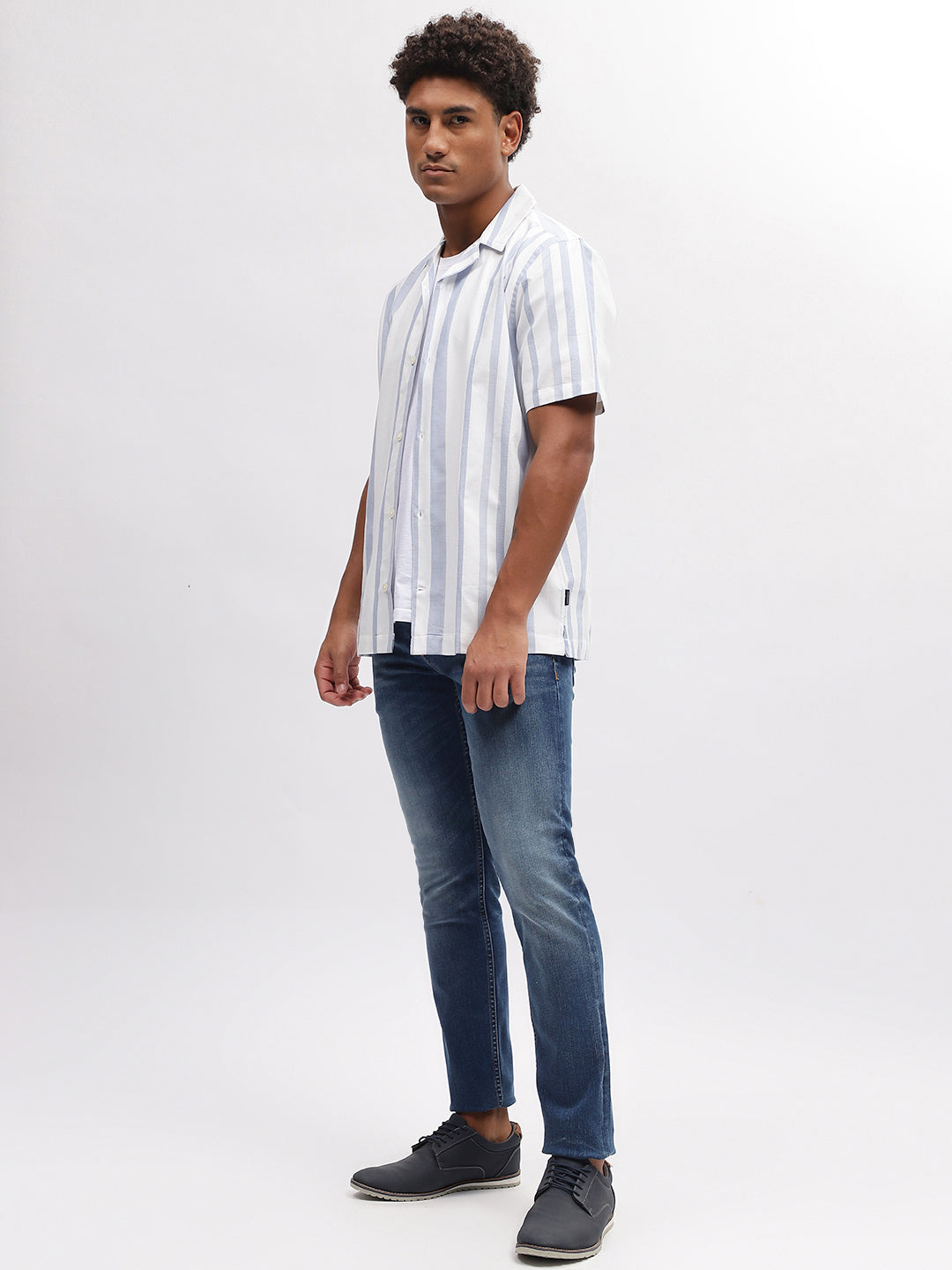 Lindbergh Men Blue Striped Resort Collar Short Sleeves Shirt