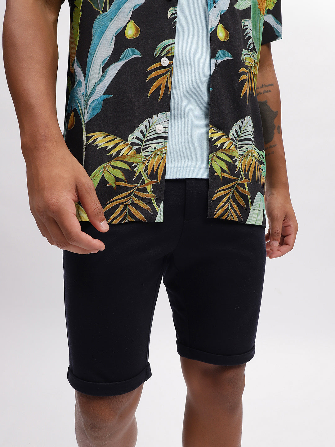 Lindbergh Men Blue Solid Regular Fit Shorts