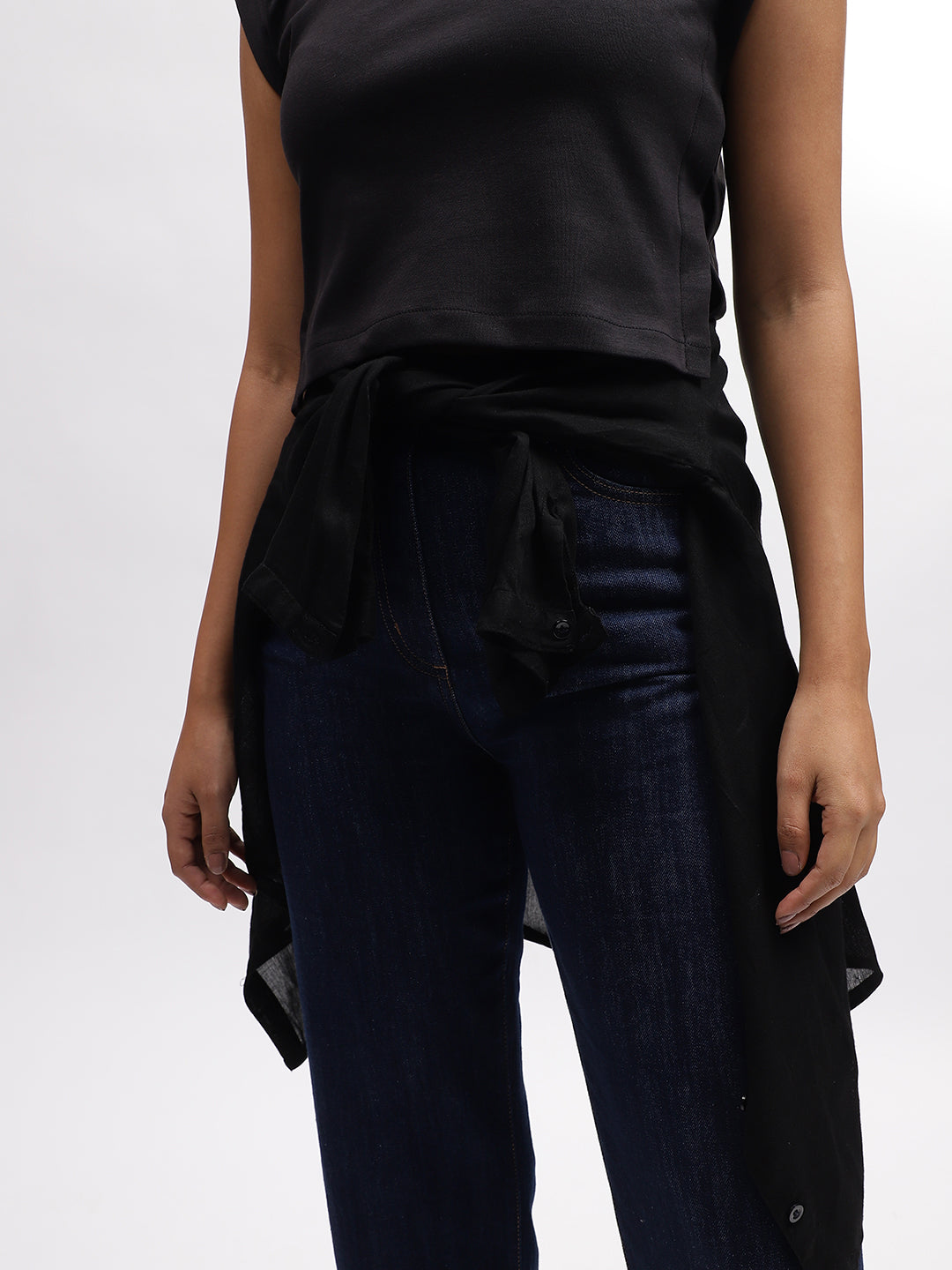 Elle Women Blue Solid Straight Fit Jeans