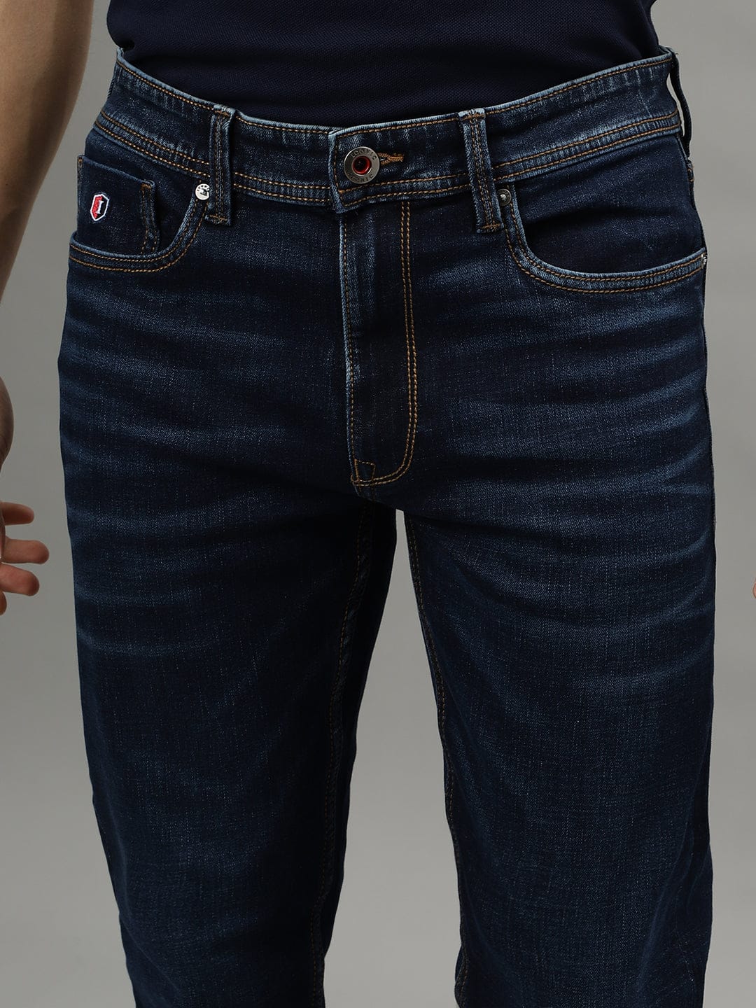 Iconic Men Blue Tapered Fit Jeans