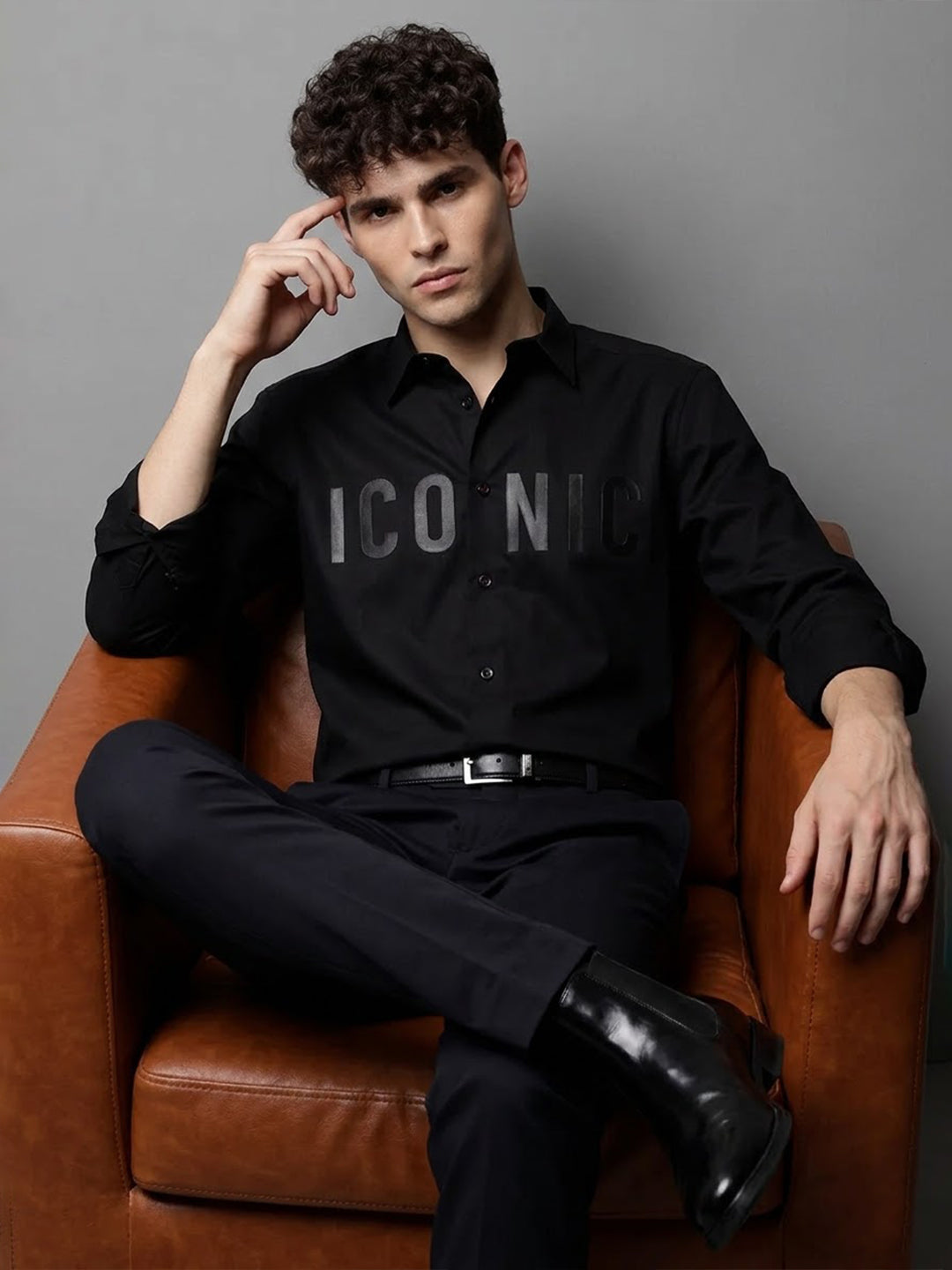 Iconic Men Black Solid Spread Collar Full Sleeves Shirt