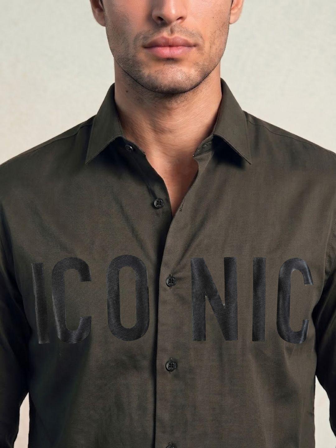 Iconic Men Dark Green Solid Regular Fit Cotton Shirt