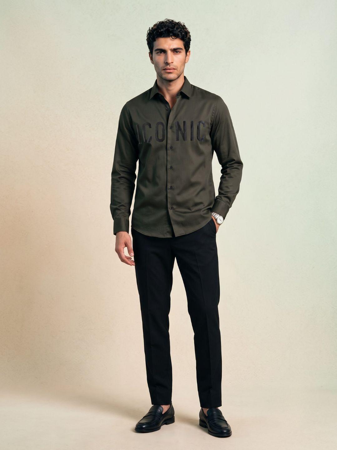 Iconic Men Dark Green Solid Regular Fit Cotton Shirt