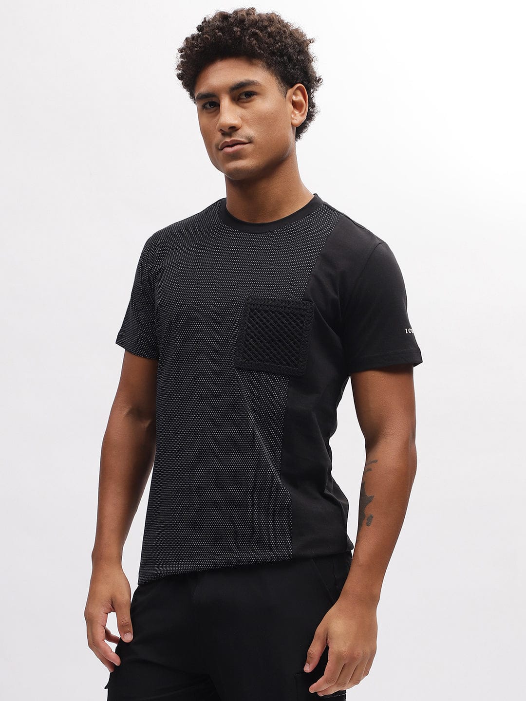 Iconic Men Black Round Neck Tshirt