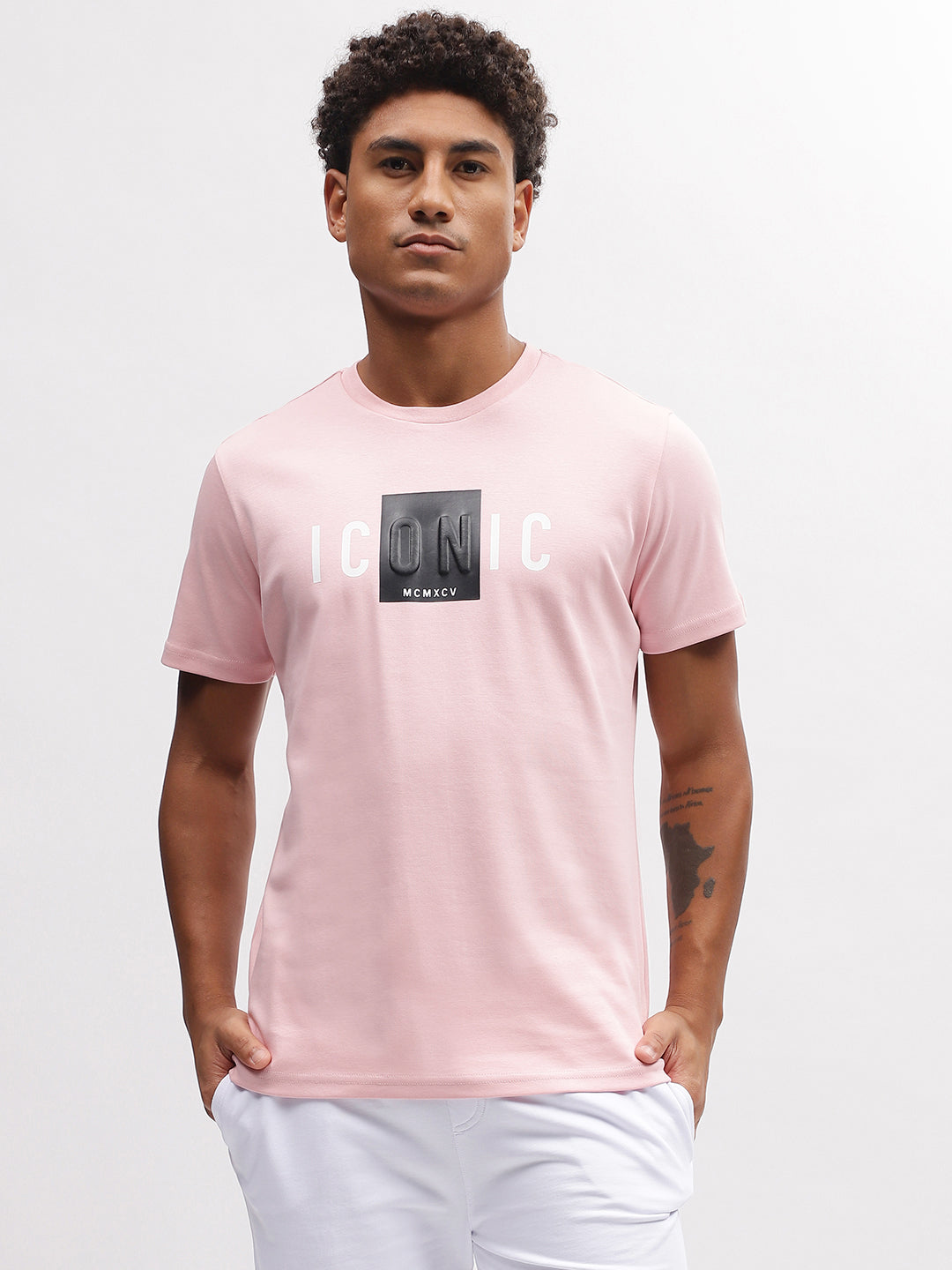 Iconic Men Pink Solid Round Neck Short Sleeves T-Shirt