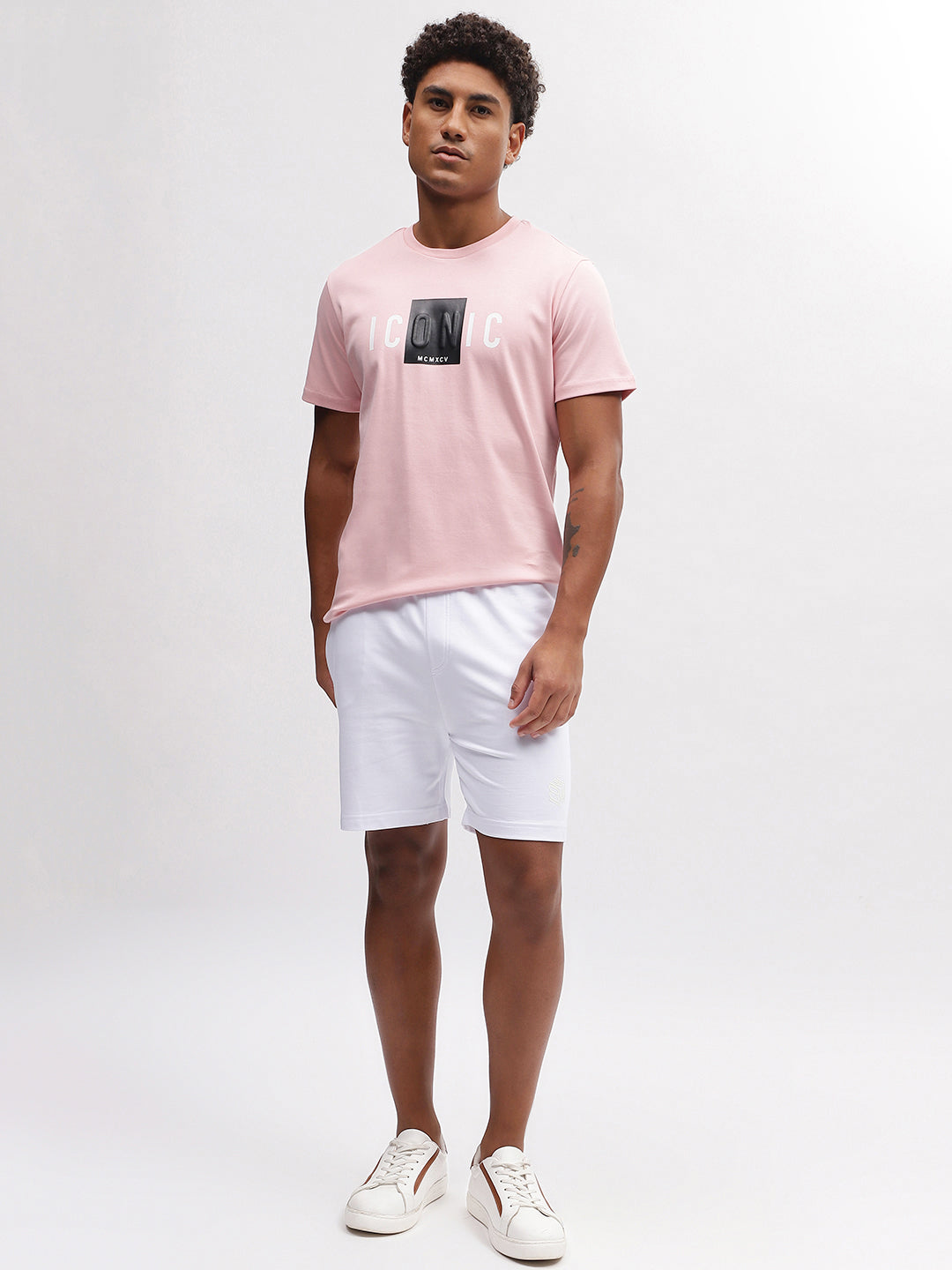 Iconic Men Pink Solid Round Neck Short Sleeves T-Shirt