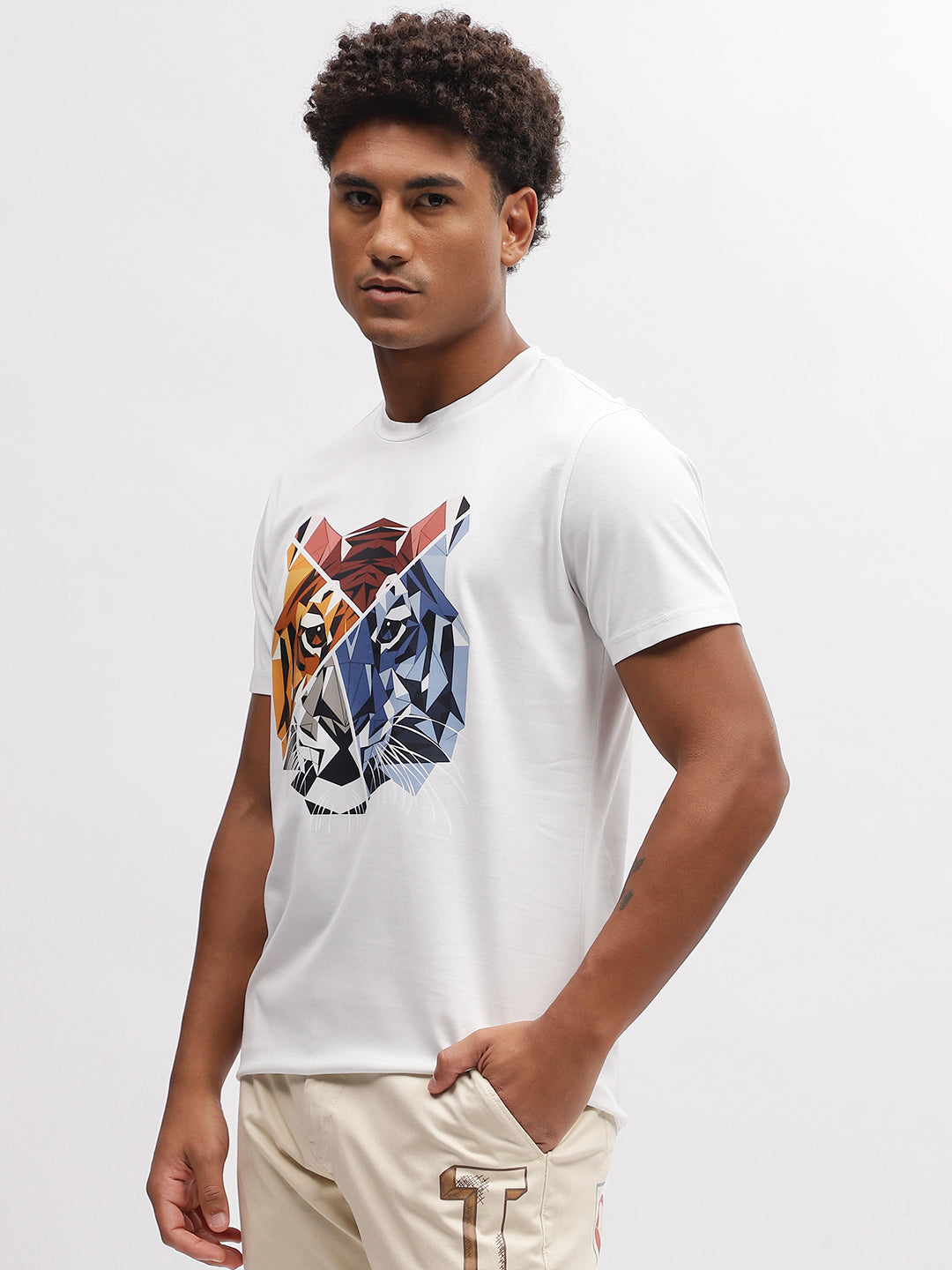 Iconic Men White Printed Round Neck Short Sleeves T-Shirt