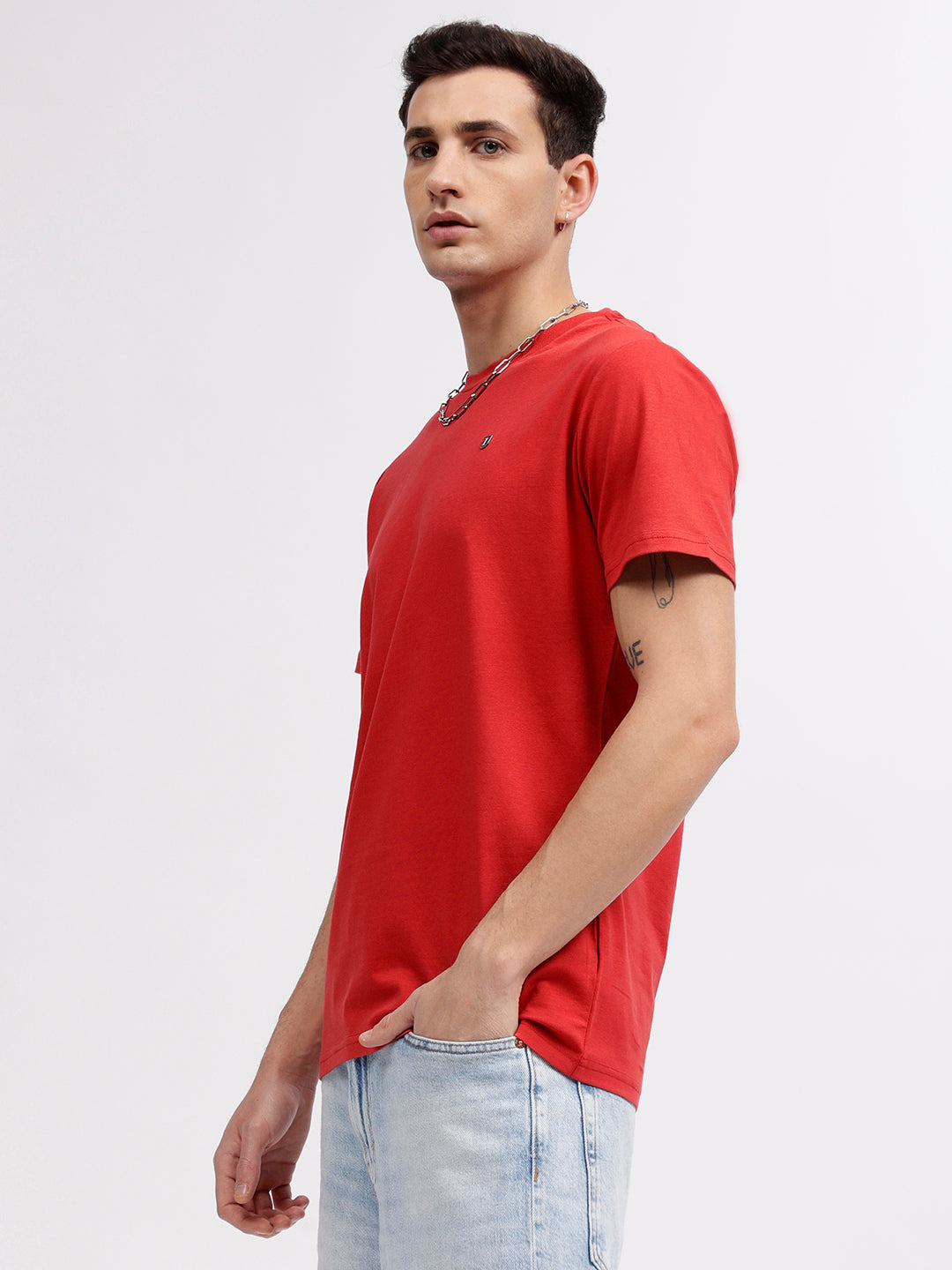 Iconic Men Red Solid Round Neck Short Sleeves T-shirt