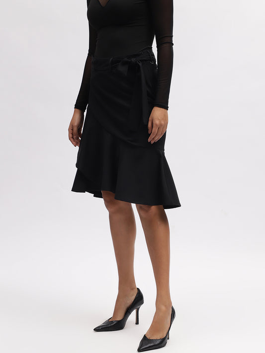 Iconic Women Black Solid Regular Fit Skirt