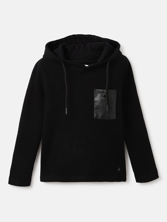 Blue Giraffe Boys Black Solid Hooded Full Sleeves Tshirt