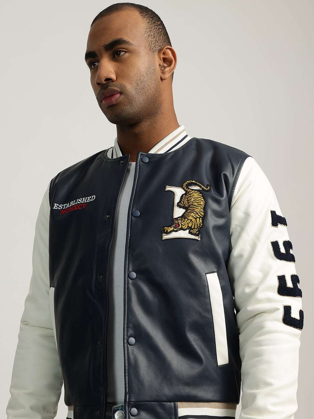 メンズ・スノー スポーツ SPECIAL GUEST V2 WIDE VARSITY JACKET