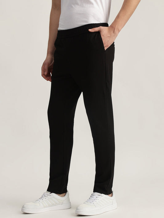 Iconic Men Black Regular Fit Solid Jogger