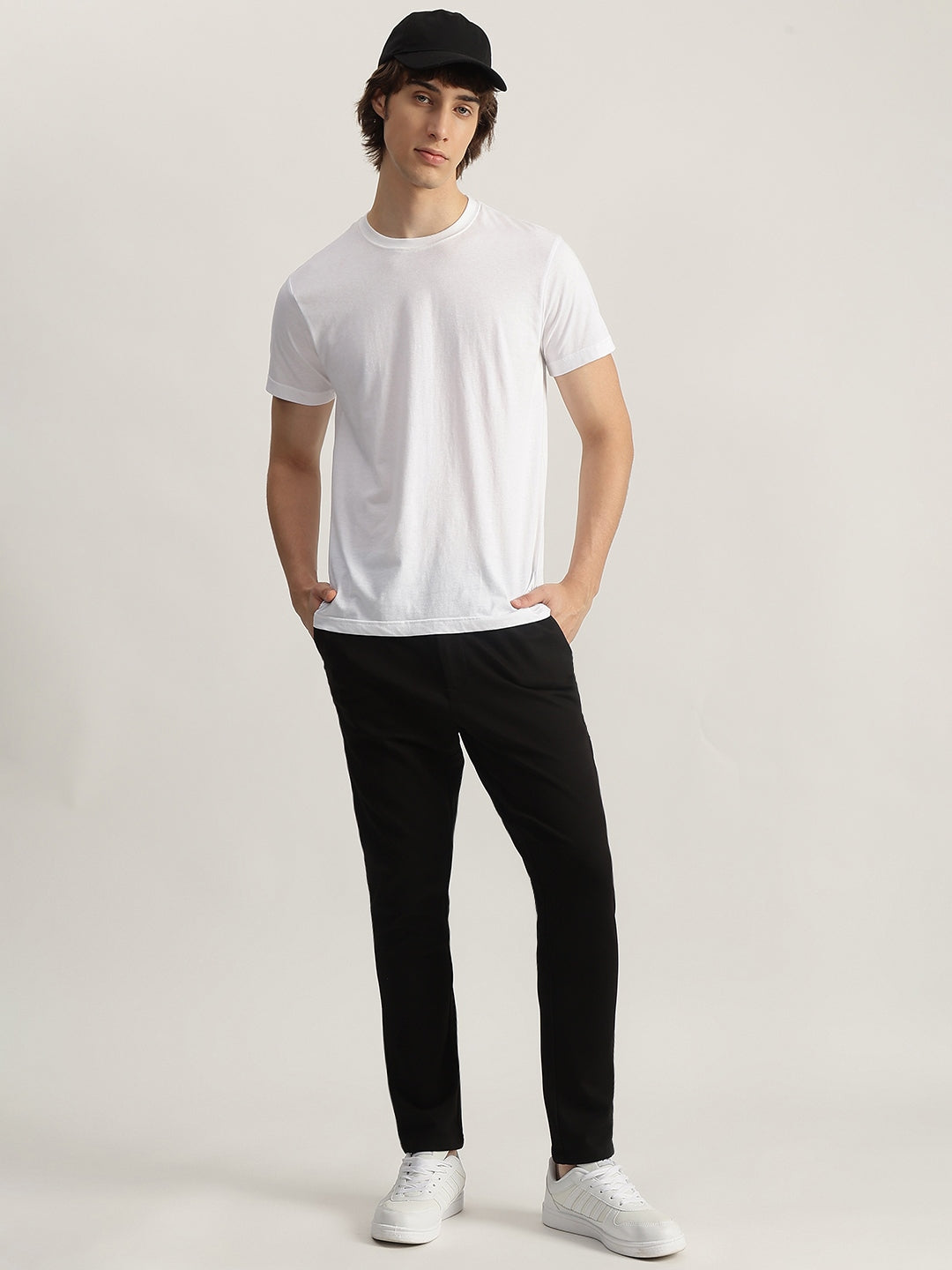 Iconic Men Black Regular Fit Solid Jogger