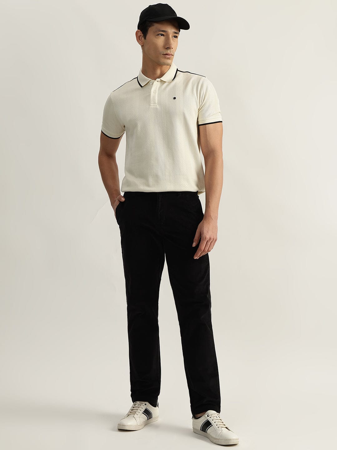 Iconic Men Black Slim Fit Solid Trouser